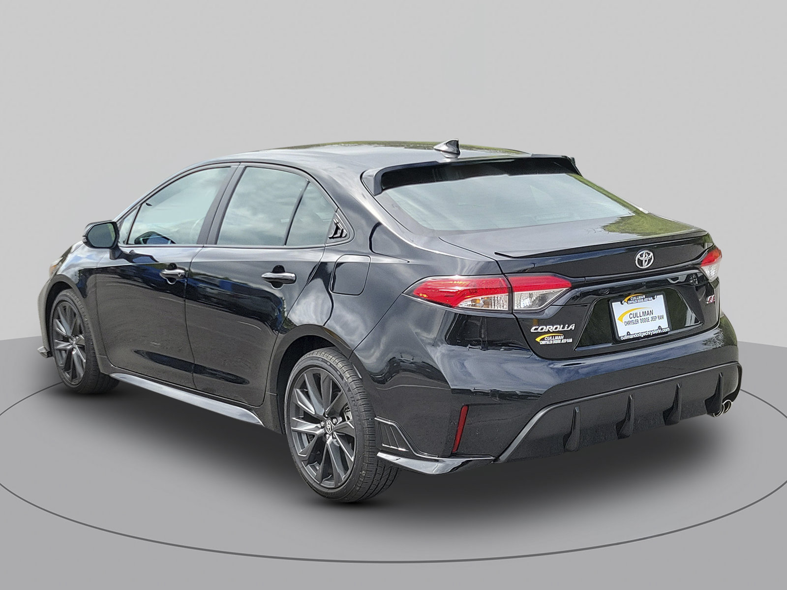 Used 2025 Toyota Corolla SE FWD image 5