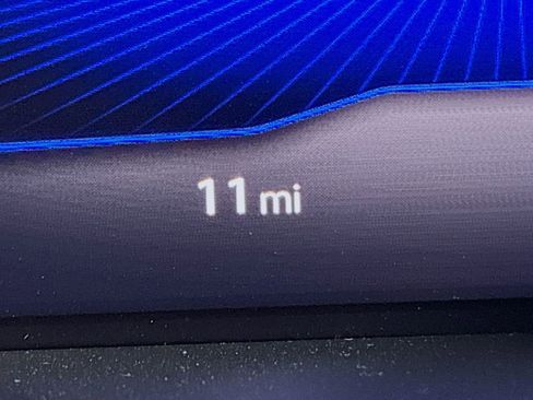 New 2025 Volkswagen Taos SE image 14