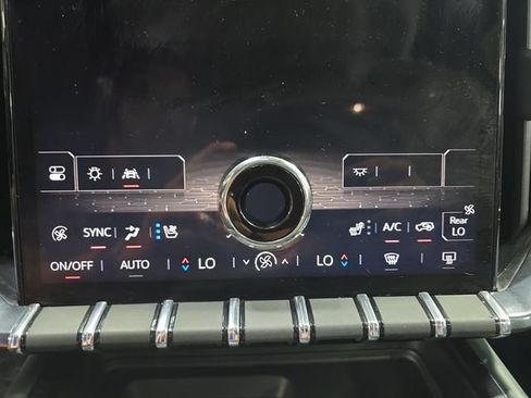 Used 2024 GMC Acadia AT4 w/ Luxury Package AWD/4WD image 26