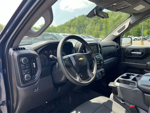 Used 2020 Chevrolet Silverado 1500 Custom w/ Custom Value Package image 10