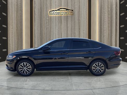 Used 2021 Volkswagen Jetta R-Line image 4