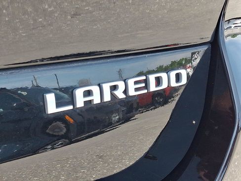 Used 2025 Jeep Grand Cherokee L Laredo AWD/4WD image 29