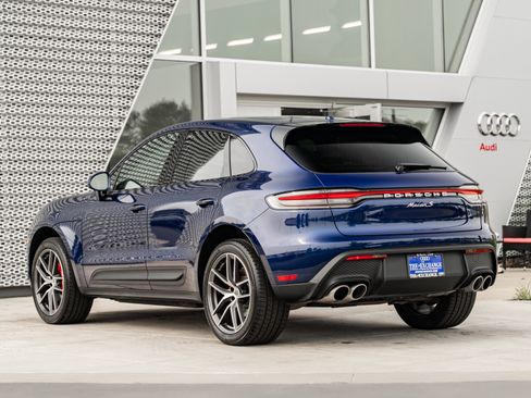 Used 2022 Porsche Macan S AWD/4WD image 7