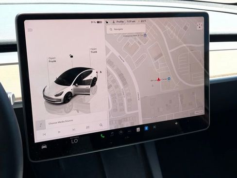 Used 2023 Tesla Model 3 Standard Range image 22