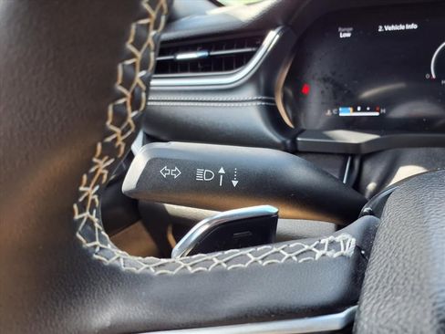 Used 2023 Jeep Grand Cherokee Altitude image 18