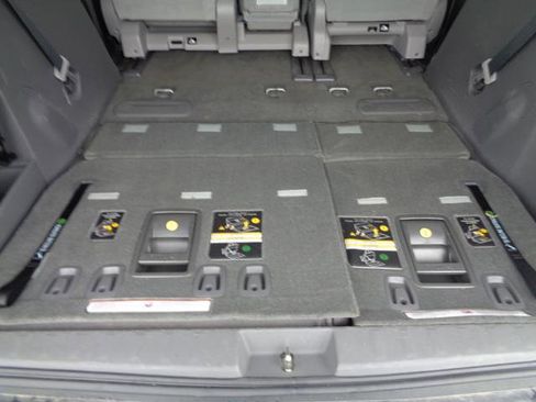 Used 2015 Toyota Sienna LE FWD image 17