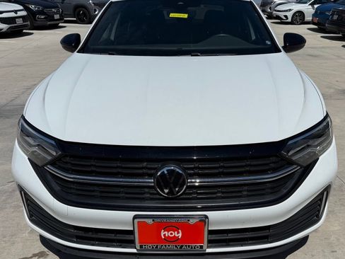 Used 2024 Volkswagen Jetta Sport FWD image 4