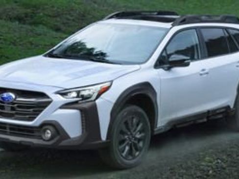 Used 2023 Subaru Outback Premium image 1