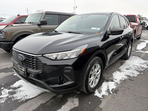 Used 2023 Ford Escape Active image 32