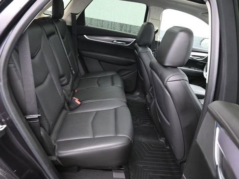 Used 2017 Cadillac XT5 Luxury w/ Driver Awareness Package image 7
