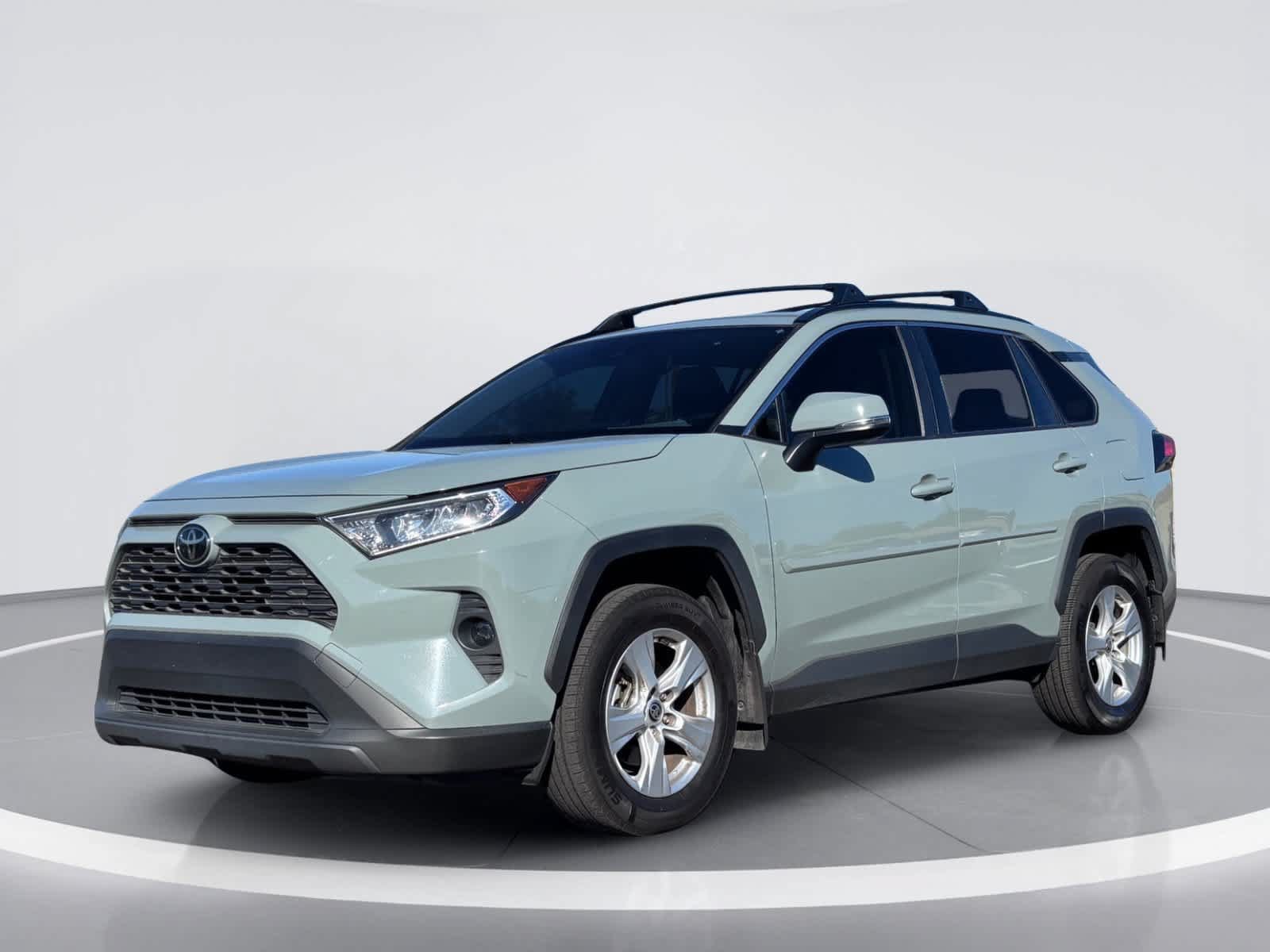 Used 2021 Toyota RAV4 XLE w/ Convenience Package AWD/4WD image 2