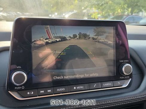 Used 2023 Nissan Rogue SV FWD image 21