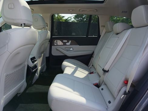 New 2026 Mercedes-Benz GLS 450 4MATIC image 27