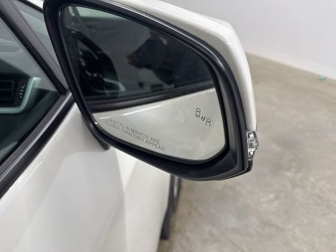 Used 2022 Toyota RAV4 XLE Premium AWD/4WD image 10