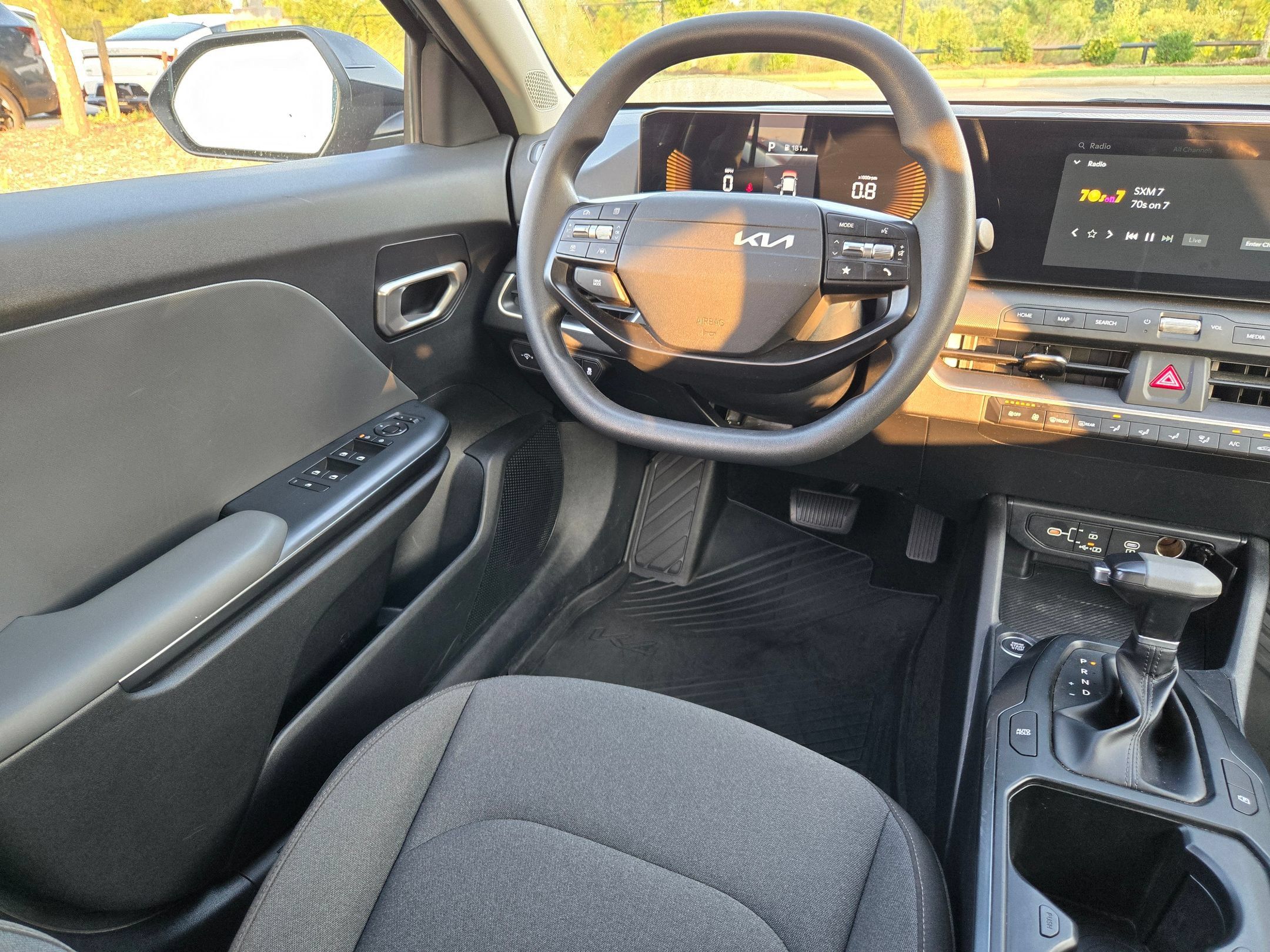 Used 2025 Kia K4 FWD image 9