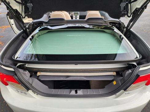 Used 2011 Volvo C70 T5 image 14