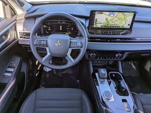New 2026 Mitsubishi Outlander SE FWD image 17