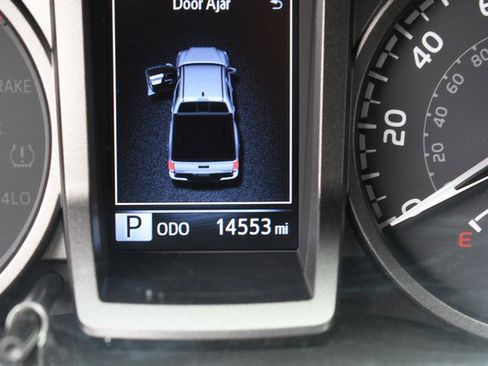 Certified 2023 Toyota Tacoma TRD Off-Road w/ Advanced Technology Package image 32