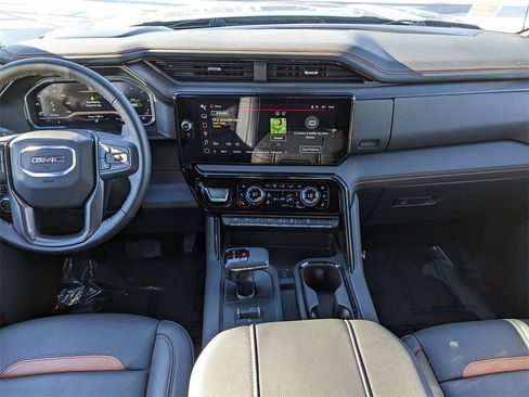 Used 2025 GMC Sierra 1500 AT4 image 15