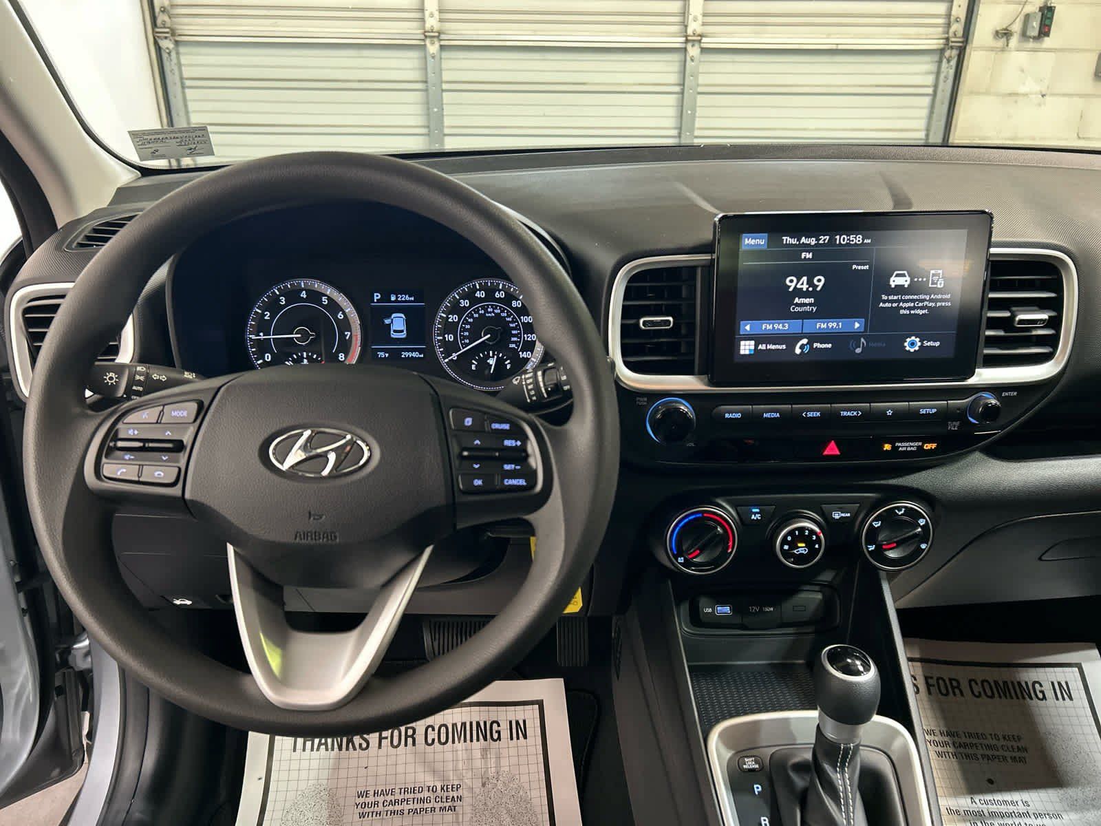 Used 2022 Hyundai Venue SE FWD image 7
