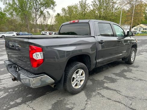 Used 2018 Toyota Tundra SR5 w/ SR5 Upgrade Package AWD/4WD image 5
