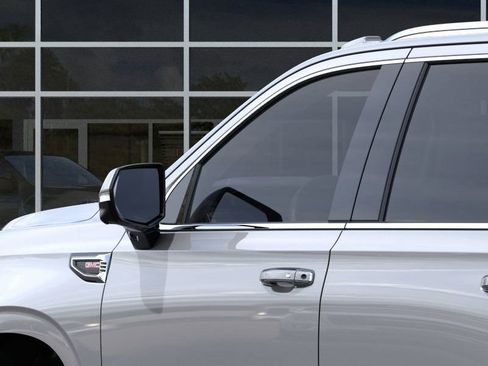 New 2026 GMC Yukon Elevation image 12