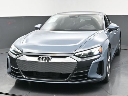 Used 2022 Audi e-tron GT Premium Plus image 7