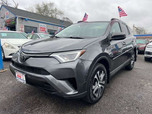 Used 2018 Toyota RAV4 LE w/ All Weather Liner Package image 5