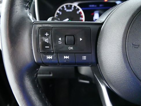 Used 2022 Nissan Rogue S AWD/4WD image 27