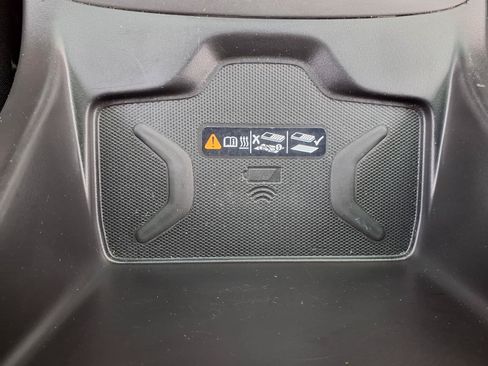 Used 2020 Chevrolet Colorado ZR2 w/ LPO, Premium Interior Package AWD/4WD image 11