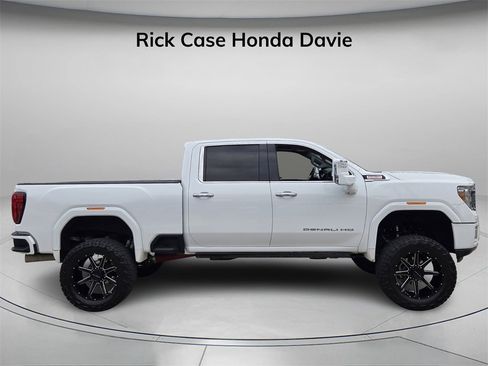 Used 2020 GMC Sierra 2500 Denali w/ Denali Ultimate Package image 3