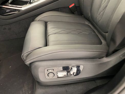 New 2026 BMW X7 M60i image 12