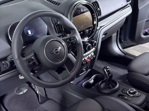 Certified 2024 MINI Cooper Countryman S AWD/4WD image 11