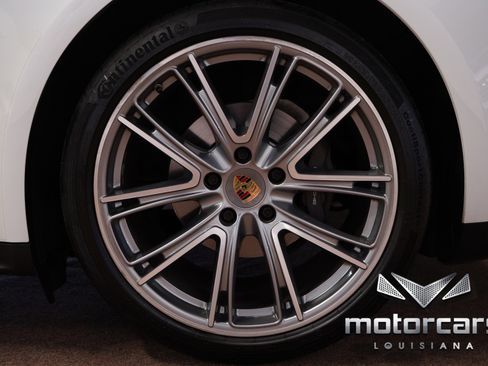 Used 2018 Porsche Panamera image 17