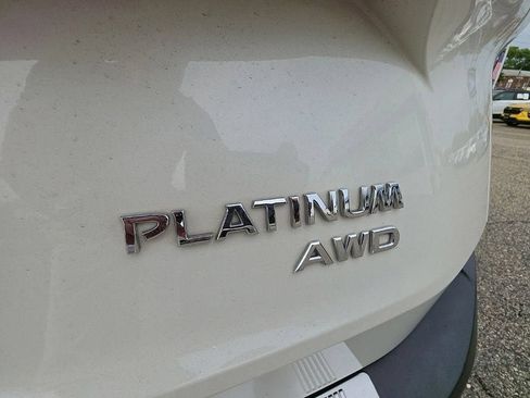Used 2021 Nissan Rogue Platinum AWD/4WD image 31