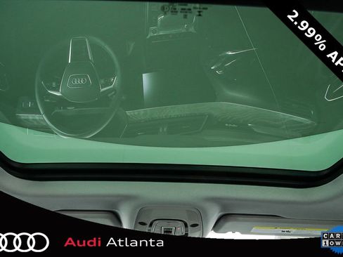 Used 2022 Audi e-tron Prestige w/ Prestige Package image 22