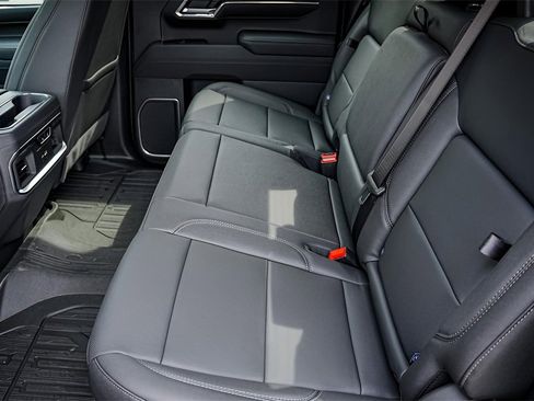 New 2026 GMC Sierra 1500 SLT image 26