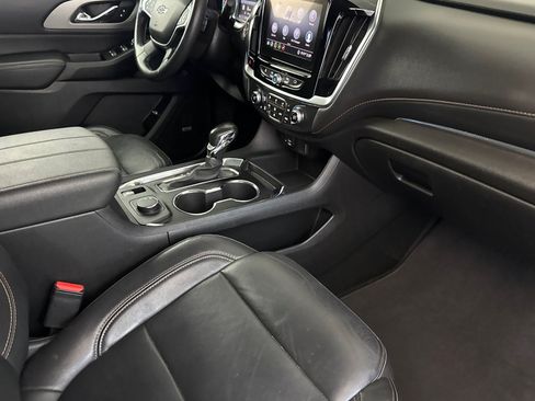 Used 2021 Chevrolet Traverse RS FWD image 34