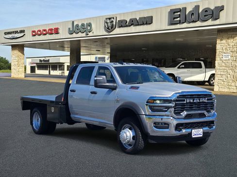 New 2026 RAM 4500 Tradesman w/ Chrome Appearance Group AWD/4WD image 24