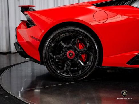 Used 2024 Lamborghini Huracan Tecnica RWD image 20