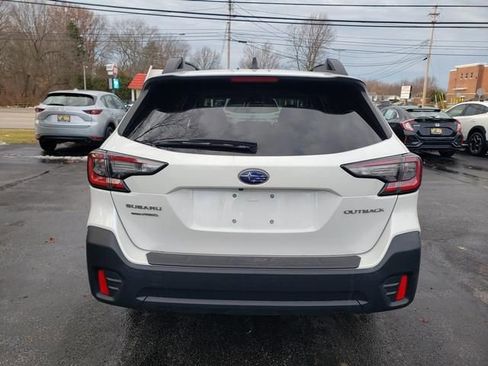 Certified 2022 Subaru Outback Premium image 4