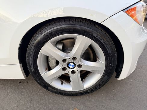 Used 2011 BMW 135i Convertible image 12