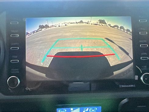 Used 2022 Toyota Tacoma 2WD Double Cab image 26