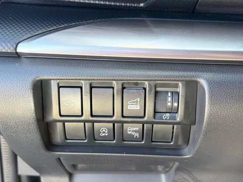 Used 2020 Subaru Forester Premium AWD/4WD image 23