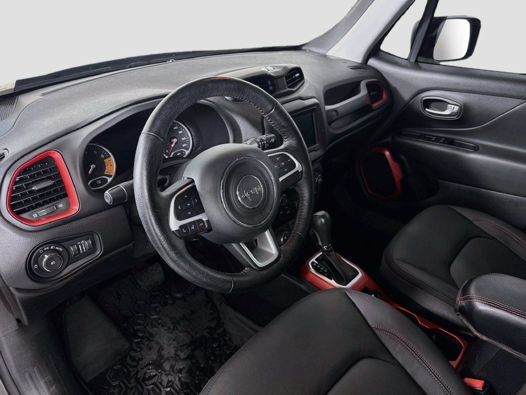 Used 2020 Jeep Renegade Trailhawk w/ Premium Leather Group AWD/4WD image 9