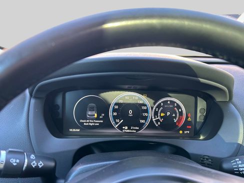 Used 2017 Jaguar F-PACE Prestige image 23