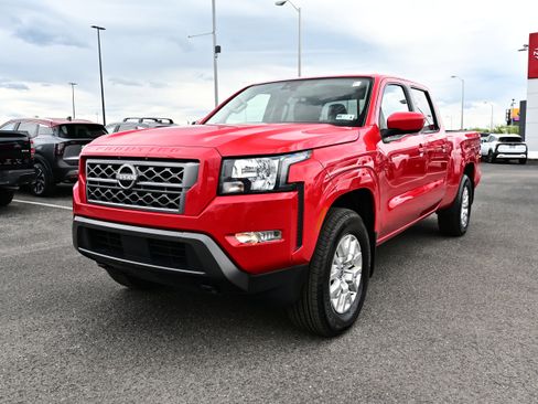 Certified 2022 Nissan Frontier SV w/ Technology Package AWD/4WD image 4