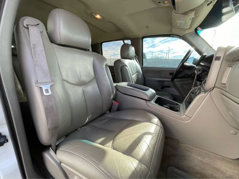 Used 2003 Chevrolet Silverado 2500 LT image 28