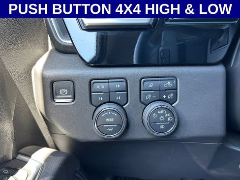 Used 2026 Chevrolet Silverado 1500 LT Trail Boss w/ Safety Package AWD/4WD image 18