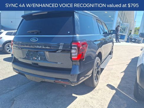 Used 2023 Ford Expedition Limited AWD/4WD image 9